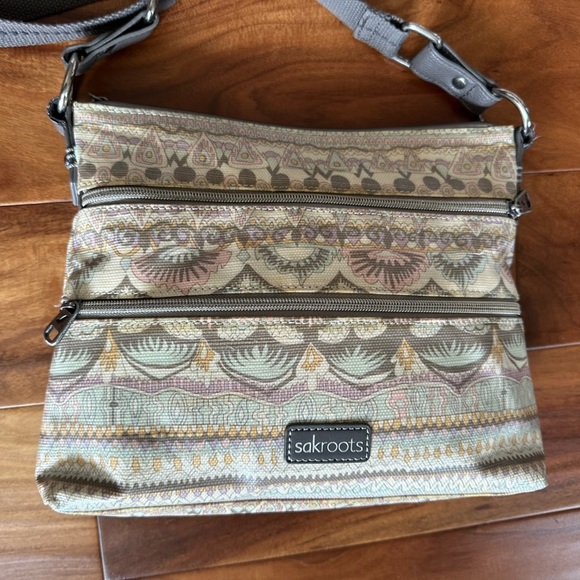 Sakroots Print Coated Canvas Basic Crossbody Bag - Picture 3 of 6